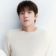 큐 프로필